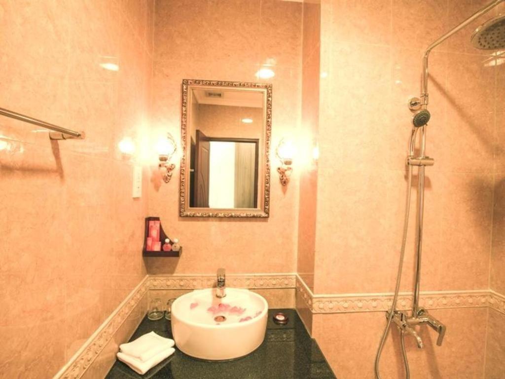 Den Long Do Hotel Να Τρανγκ Εξωτερικό φωτογραφία