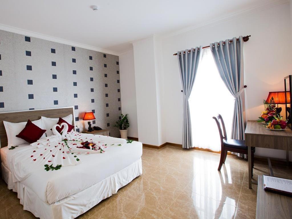 Den Long Do Hotel Να Τρανγκ Εξωτερικό φωτογραφία