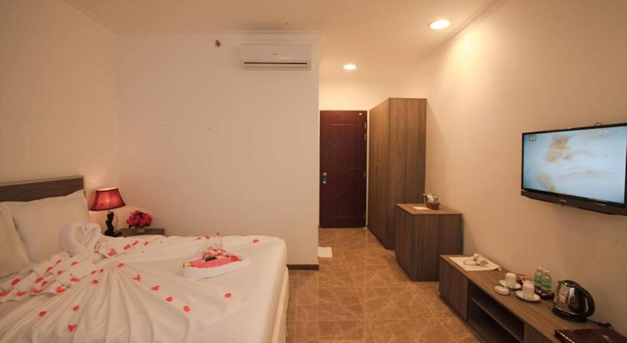 Den Long Do Hotel Να Τρανγκ Εξωτερικό φωτογραφία