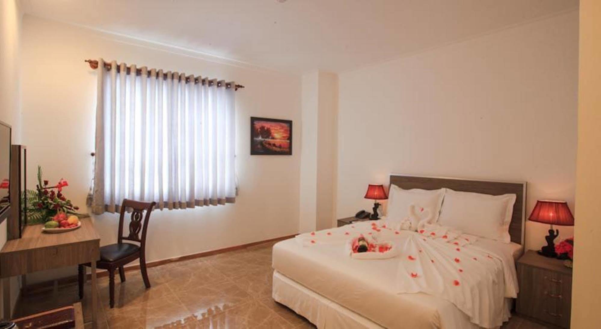 Den Long Do Hotel Να Τρανγκ Εξωτερικό φωτογραφία