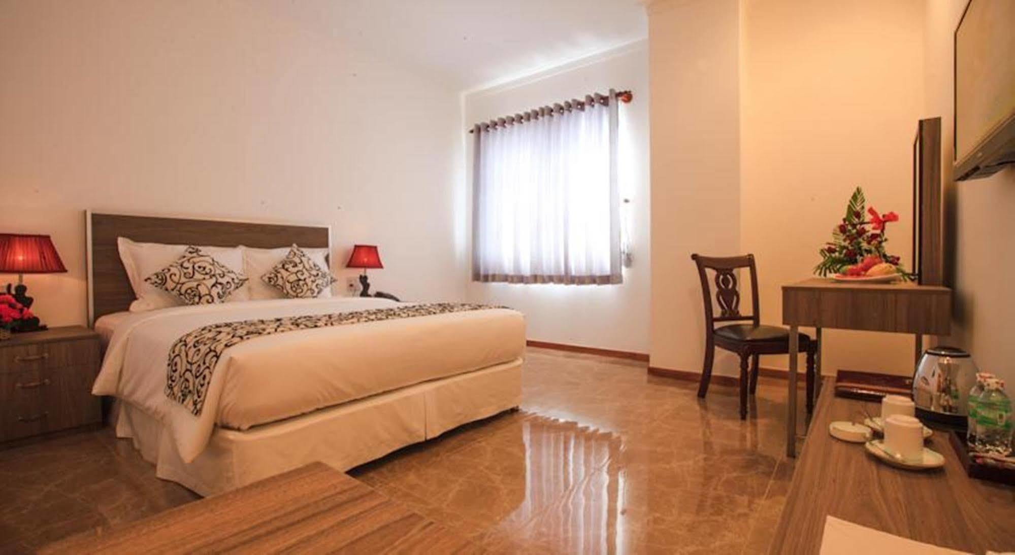Den Long Do Hotel Να Τρανγκ Εξωτερικό φωτογραφία
